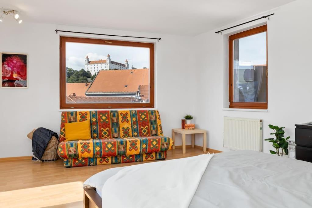 Primaxarya - Maisonette Right On The Main Square With Breath Taking 360 Views Of * Bratislava