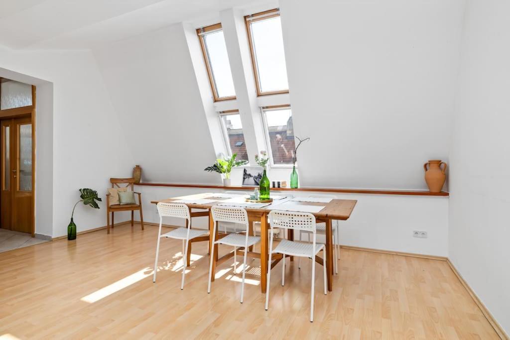 Apartment Primaxarya - Maisonette Right On The Main Square With Breath Taking 360 Views Of Bratislava
