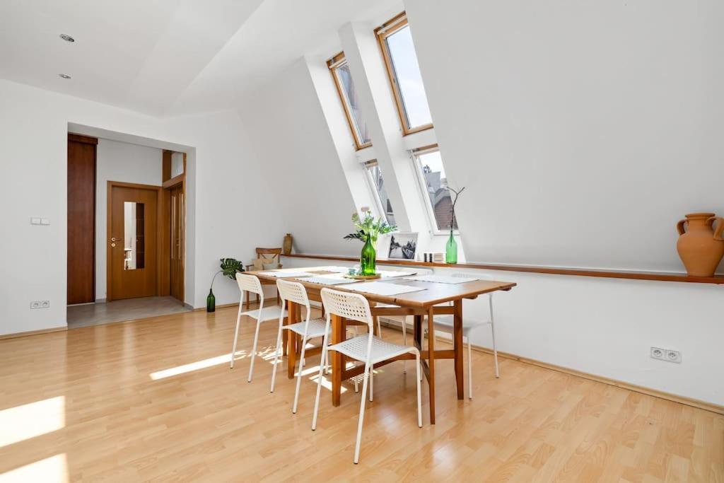 Primaxarya - Maisonette Right On The Main Square With Breath Taking 360 Views Of *