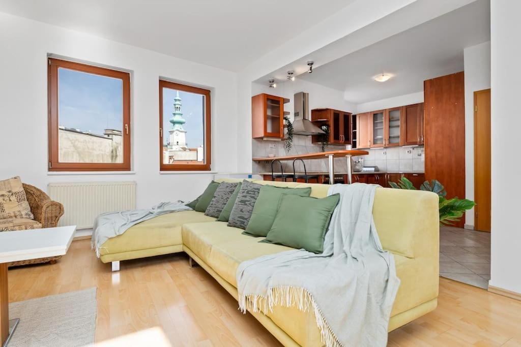 Apartment Primaxarya - Maisonette Right On The Main Square With Breath Taking 360 Views Of